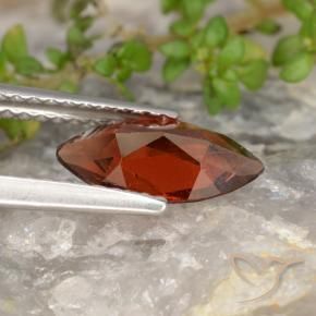 Granate piropo Rojo escarlata intenso natural de 1.17 ct, Marquesa, VS