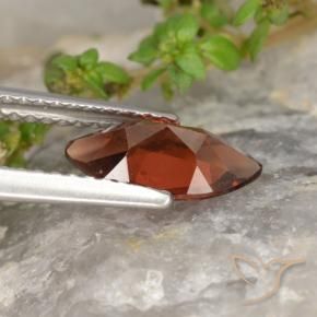 Granate piropo Rojo oscuro natural de 1.21 ct, Marquesa, VVS-VS