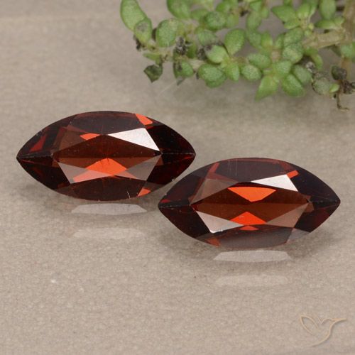 2.27ctw Natural Rojo oscuro Granate piropo, Marquesa, VVS-VS