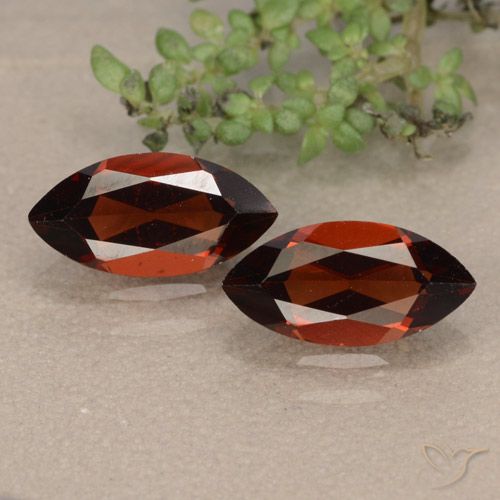 2.53ctw Natural Rojo oscuro Granate piropo, Marquesa, VVS-VS