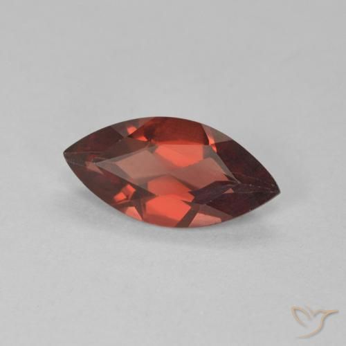 Granate piropo Rojo oscuro natural de 1.07 ct, Marquesa, VVS-VS