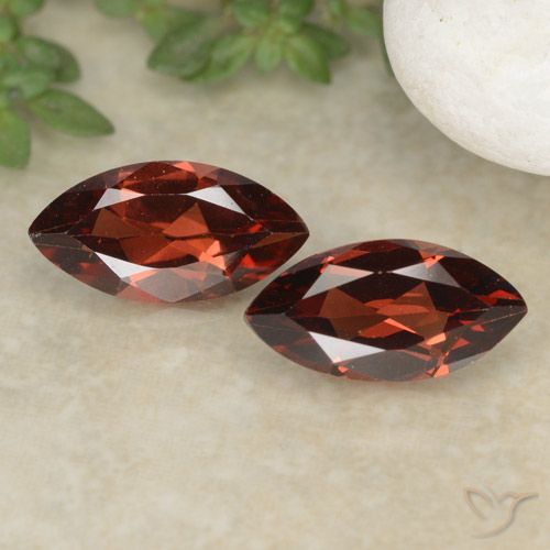 2.47ctw Natural Rojo oscuro Granate piropo, Marquesa, VVS-VS