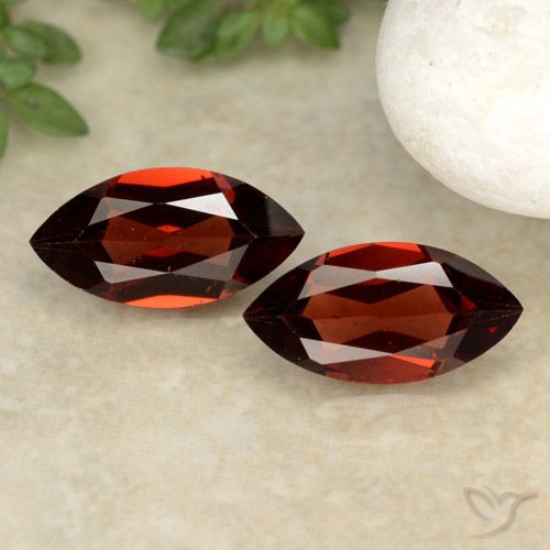 2.38ctw Natural Rojo oscuro Granate piropo, Marquesa, VVS-VS