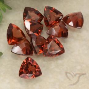 Gemas de Granate piropo Rojo oscuro natural de 2.69 ct, Trillón, VS
