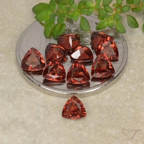 Gemas de Granate piropo Rojo oscuro natural de 2.95 ct, Trillón, VS