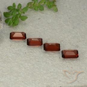 Gemas de Granate piropo Rojo oscuro natural de 2.04 ct, Corte Octágono / Esmeralda, VS