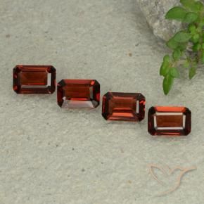 Gemas de Granate piropo Rojo oscuro natural de 2.26 ct, Corte Octágono / Esmeralda, VS