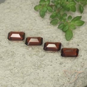 Gemas de Granate piropo Rojo oscuro natural de 2.21 ct, Corte Octágono / Esmeralda, VS