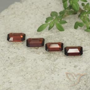 Gemas de Granate piropo Rojo oscuro natural de 2.24 ct, Corte Octágono / Esmeralda, VS