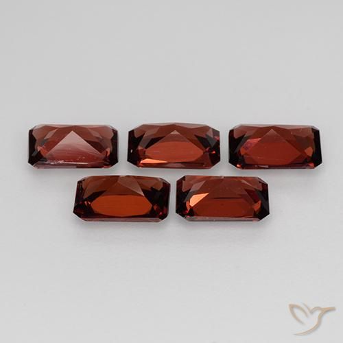Gemas de Granate piropo Rojo oscuro natural de 2.76 ct, Corte Octágono / Esmeralda, VVS-VS