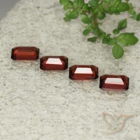 Gemas de Granate piropo Rojo oscuro natural de 2.97 ct, Corte Octágono / Esmeralda, VS