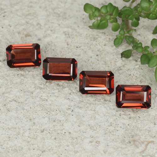 2.54ctw Natural Rojo oscuro Granate piropo, corte esmeralda, VVS-VS