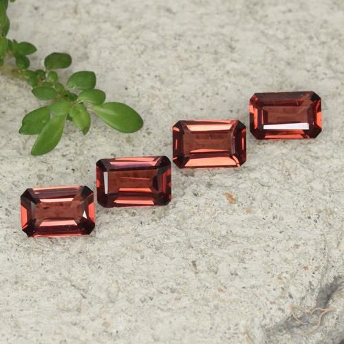 Gemas de Granate piropo Rojo escarlata natural de 2.12 ct, Corte Octágono / Esmeralda, VVS-VS