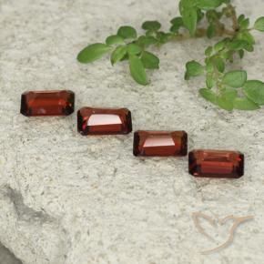 Gemas de Granate piropo Rojo escarlata natural de 2.03 ct, Corte Octágono / Esmeralda, VS