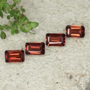 Gemas de Granate piropo Rojo medio natural de 2.17 ct, Corte Octágono / Esmeralda, VVS-VS