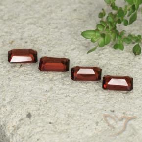 Gemas de Granate piropo Rojo medio natural de 2.17 ct, Corte Octágono / Esmeralda, VVS-VS