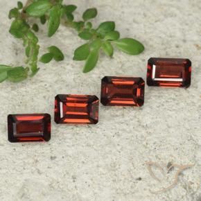 Gemas de Granate piropo Rojo oscuro natural de 2.61 ct, Corte Octágono / Esmeralda, VS
