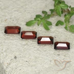 Gemas de Granate piropo Rojo oscuro natural de 2.61 ct, Corte Octágono / Esmeralda, VS