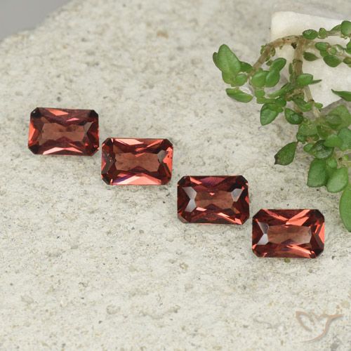 2.42ctw Natural Rojo oscuro Granate piropo, corte esmeralda, VVS-VS