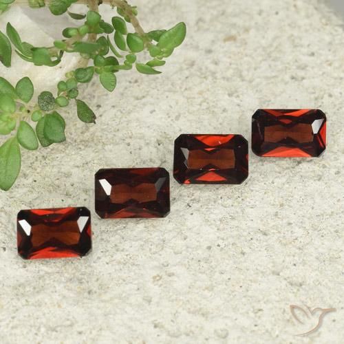 Gemas de Granate piropo Rojo sangría natural de 2.40 ct, Corte Octágono / Esmeralda, VVS-VS