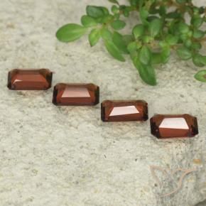 Gemas de Granate piropo Rojo medio natural de 2.18 ct, Corte Octágono / Esmeralda, VS