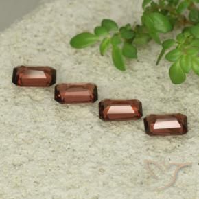 Gemas de Granate piropo Rojo sangría natural de 2.06 ct, Corte Octágono / Esmeralda, VS