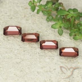 Gemas de Granate piropo Rojo baya intenso natural de 2.61 ct, Corte Octágono / Esmeralda, VS