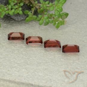 Gemas de Granate piropo Rojo oscuro natural de 2.45 ct, Corte Octágono / Esmeralda, VS