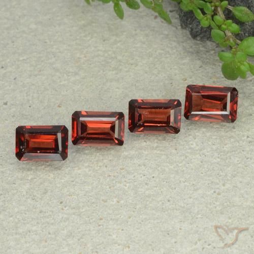 Gemas de Granate piropo Rojo oscuro natural de 2.48 ct, Corte Octágono / Esmeralda, VS