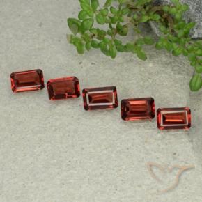 Gemas de Granate piropo Rojo escarlata natural de 2.42 ct, Corte Octágono / Esmeralda, VS