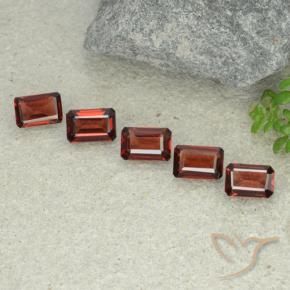 Gemas de Granate piropo Rojo oscuro natural de 2.89 ct, Corte Octágono / Esmeralda, VS