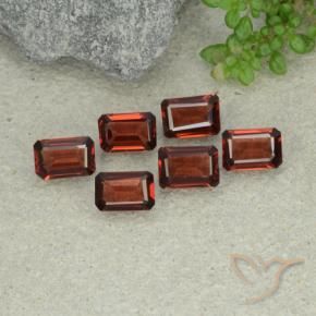 Gemas de Granate piropo Rojo escarlata intenso natural de 3.66 ct, Corte Octágono / Esmeralda, VS