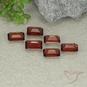 Gemas de Granate piropo Rojo escarlata intenso natural de 3.66 ct, Corte Octágono / Esmeralda, VS