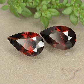 Gemas de Granate piropo Rojo oscuro natural de 2.02 ct, En forma de pera, VS