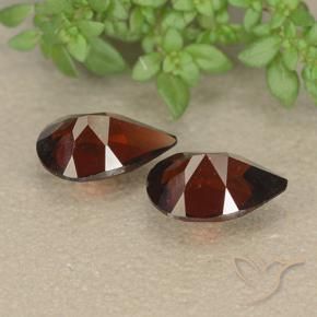 Gemas de Granate piropo Rojo oscuro natural de 2.02 ct, En forma de pera, VS