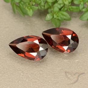 Gemas de Granate piropo Rojo grosella natural de 1.69 ct, En forma de pera, VVS-VS