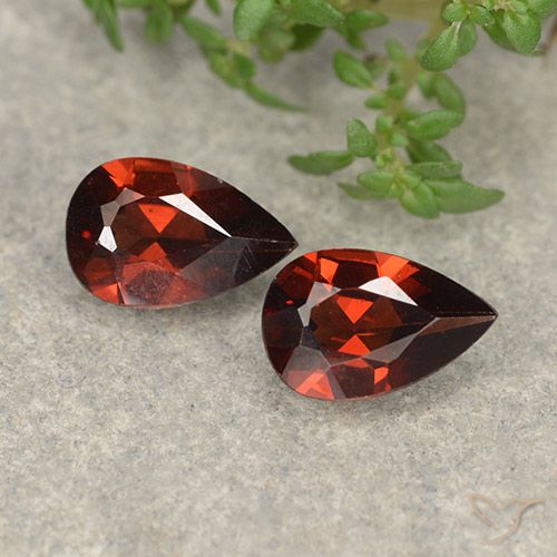 1.90ctw Natural Rojo oscuro Granate piropo, En forma de pera, VVS-VS