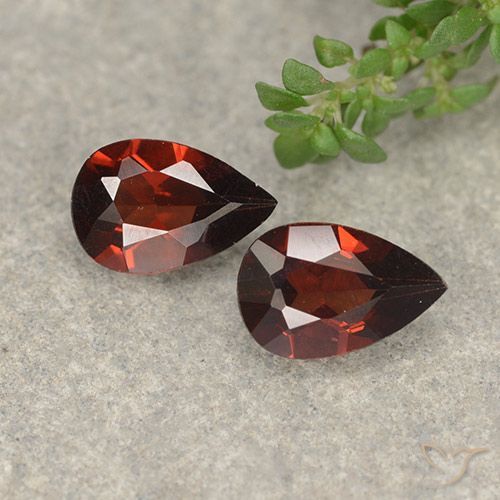 1.89ctw Natural Rojo oscuro Granate piropo, En forma de pera, VVS-VS