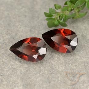 Gemas de Granate piropo Rojo oscuro natural de 1.89 ct, En forma de pera, VVS-VS