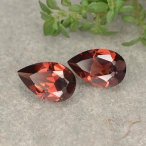 Gemas de Granate piropo Rojo sangría natural de 1.74 ct, En forma de pera, VVS-VS