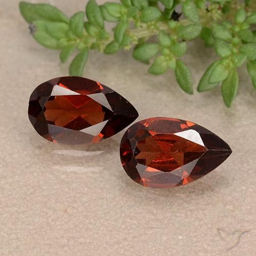 1.83ctw Natural Rojo oscuro Granate piropo, En forma de pera, VVS-VS