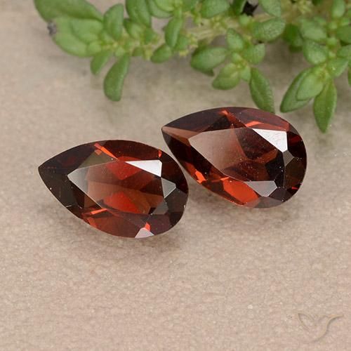 Gemas de Granate piropo Rojo oscuro natural de 1.83 ct, En forma de pera, VVS-VS