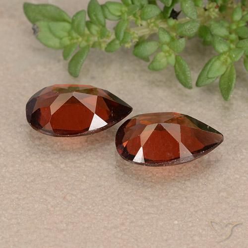 Gemas de Granate piropo Rojo oscuro natural de 1.83 ct, En forma de pera, VVS-VS