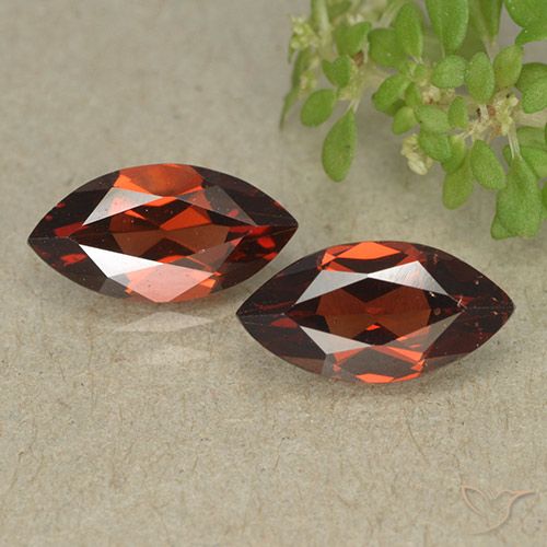 2.56ctw Natural Rojo oscuro Granate piropo, Marquesa, VVS-VS