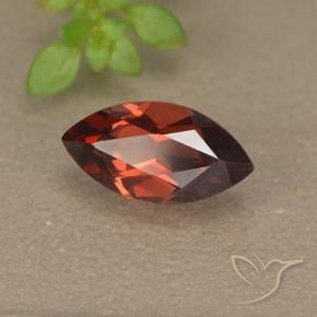 Granate piropo Rojo oscuro natural de 1.31 ct, Marquesa, VVS-VS