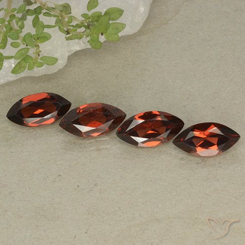 4.69ctw Natural Rojo medio Granate piropo, Marquesa, VVS-VS