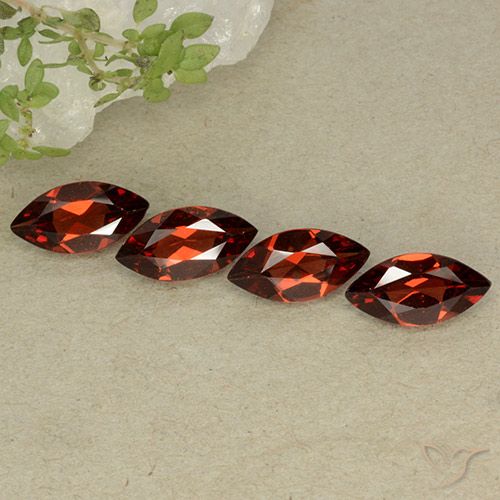 4.05ctw Natural Rojo oscuro Granate piropo, Marquesa, VVS-VS