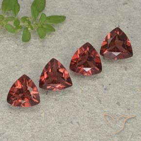 Gemas de Granate piropo Rojo oscuro medio natural de 3.25 ct, Trillón, VVS-VS