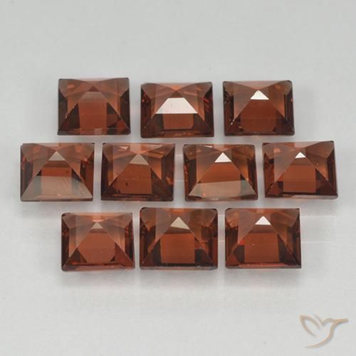 Gemas de Granate piropo Rojo sangría natural de 3.94 ct, Cuadrado, VVS-VS