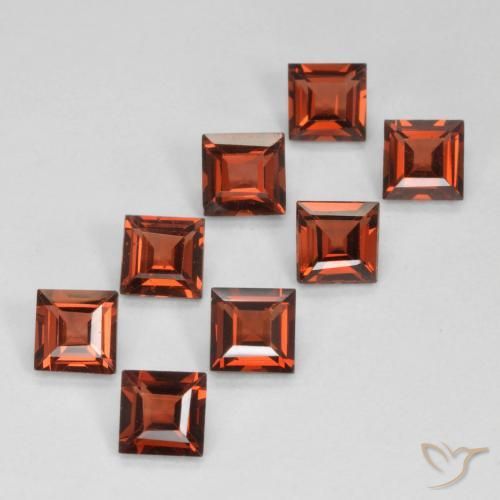 Gemas de Granate piropo Rojo oscuro natural de 3.22 ct, Cuadrado, VVS-VS